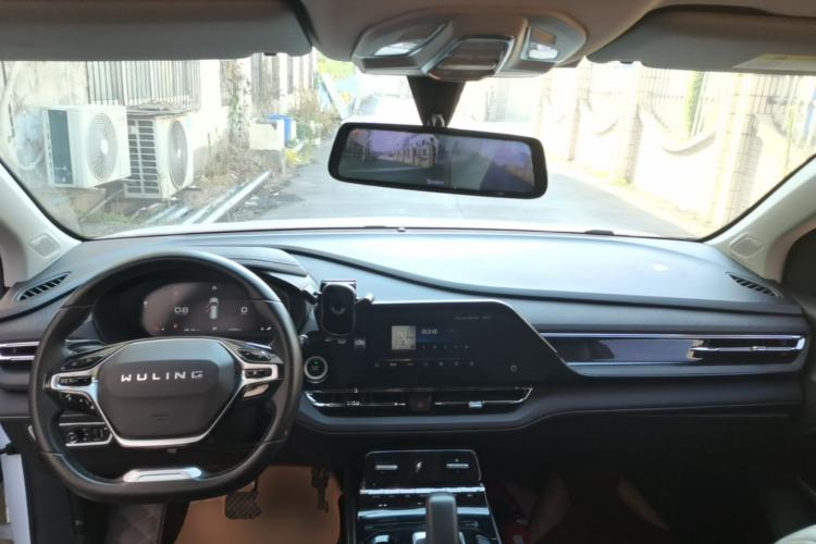 Used Wuling Victory 2020 1.5T CVT Flagship Edition Center Console