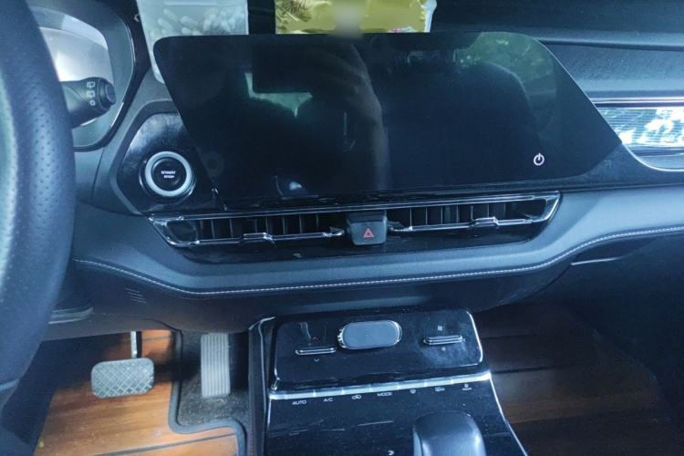 Used Wuling Victory 2020 1.5T CVT Flagship Edition Center Console