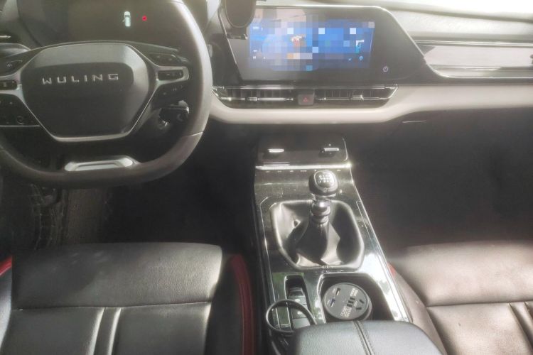 Used Wuling Victory 2020 1.5T Manual Elite Edition Center Console