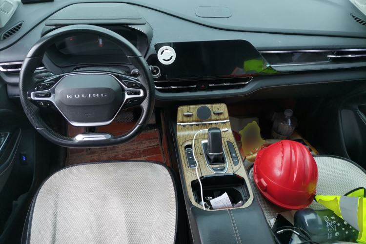Used Wuling Victory 2020 1.5T CVT Flagship Edition Center Console
