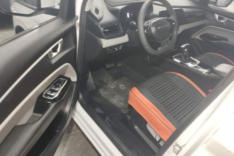 Used Wuling Victory 2020 1.5T CVT Elite Model Driver Seat