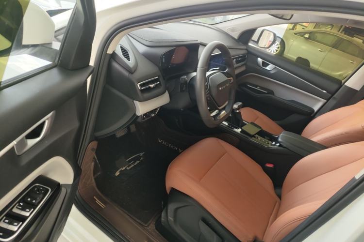 Used Wuling Victory 2020 1.5T CVT Elite Model Driver Seat