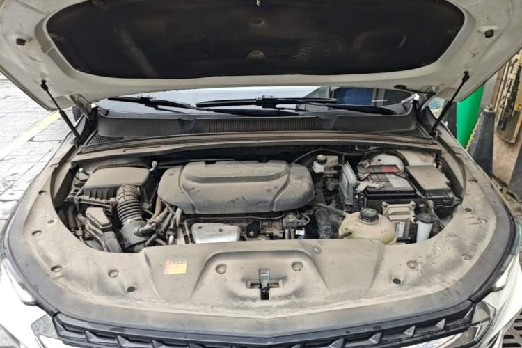 Used Wuling Victory 2020 1.5T CVT Flagship Edition Engine Bay