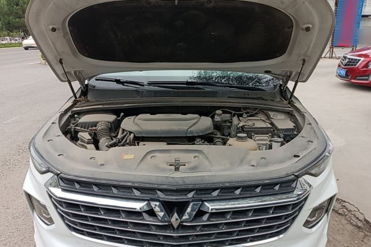 Used Wuling Victory 2020 1.5T CVT Flagship Edition Engine Bay
