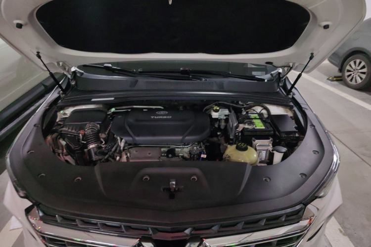 Used Wuling Victory 2020 1.5T CVT Flagship Edition Engine Bay