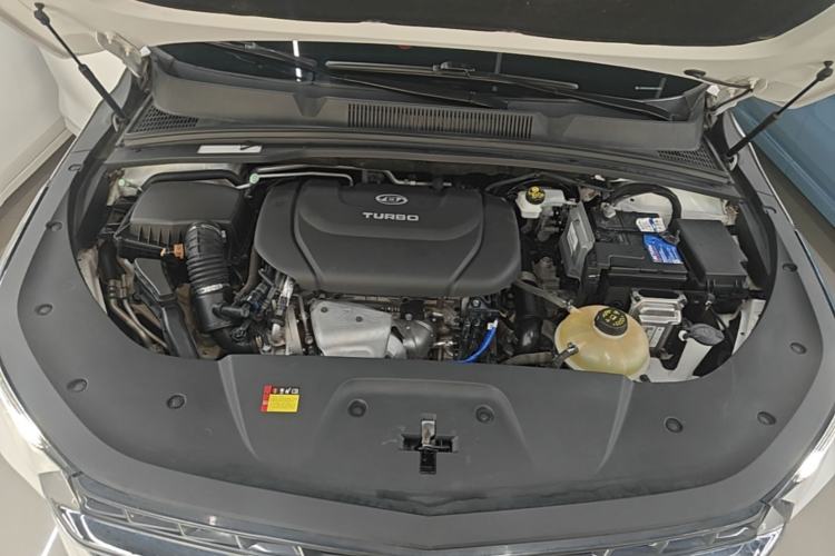 Used Wuling Victory 2020 1.5T CVT Flagship Edition Engine Bay