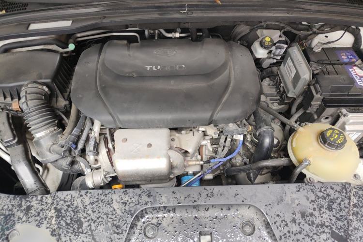 Used Wuling Victory 2020 1.5T CVT Flagship Edition Engine Bay