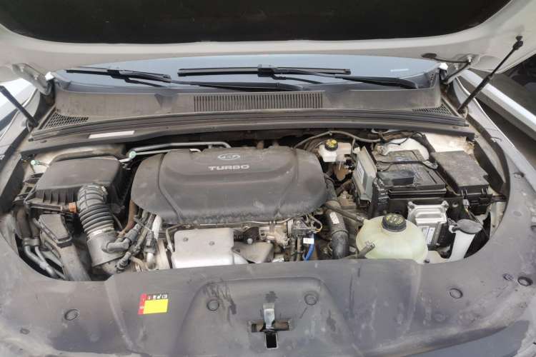 Used Wuling Victory 2020 1.5T CVT Flagship Edition Engine Bay