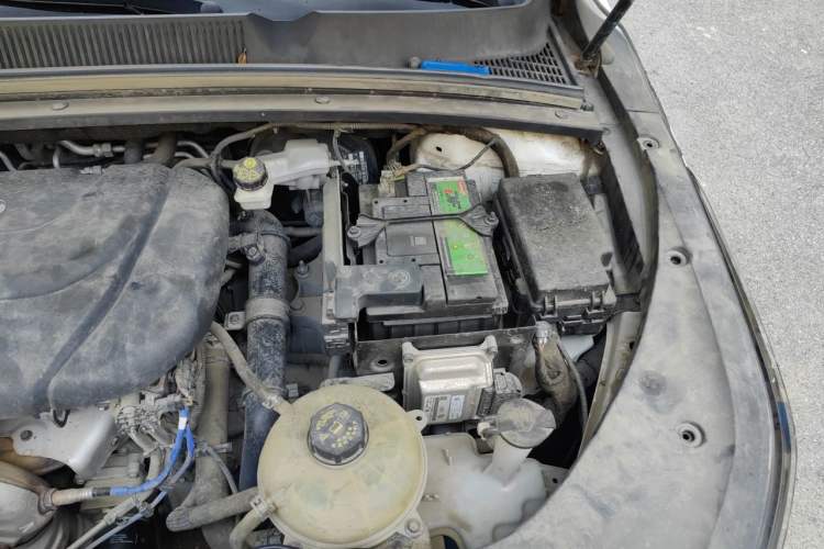 Used Wuling Victory 2020 1.5T CVT Luxury Model Engine Bay Left