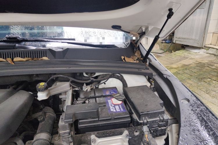 Used Wuling Victory 2020 1.5T CVT Flagship Edition Engine Bay Left