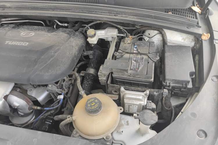 Used Wuling Victory 2020 1.5T CVT Flagship Edition Engine Bay Left