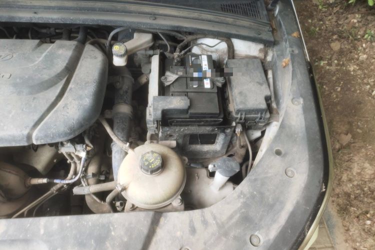 Used Wuling Victory 2020 1.5T Manual Elite Edition Engine Bay Left