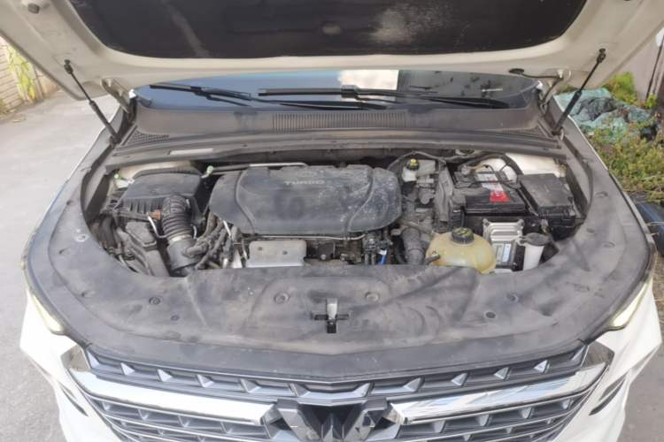 Used Wuling Victory 2020 1.5T CVT Flagship Edition Engine Bay