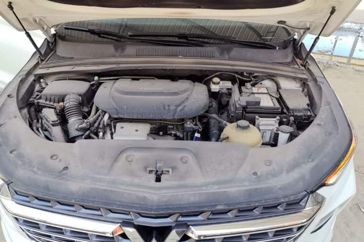 Used Wuling Victory 2020 1.5T CVT Flagship Edition Engine Bay