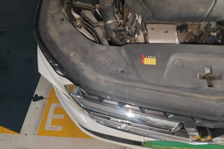 Used Wuling Victory 2020 1.5T CVT Flagship Edition Engine Bay Right