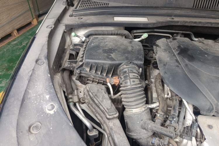 Used Wuling Victory 2020 1.5T CVT Flagship Edition Engine Bay Right