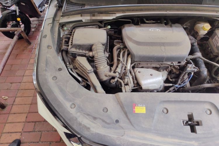 Used Wuling Victory 2020 1.5T CVT Flagship Edition Engine Bay Right