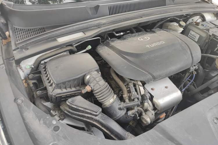 Used Wuling Victory 2020 1.5T CVT Flagship Edition Engine Bay Right