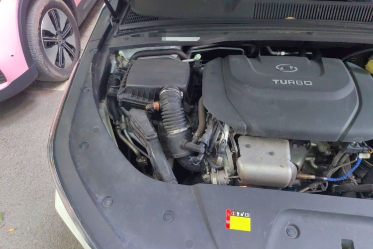 Used Wuling Victory 2020 1.5T CVT Flagship Edition Engine Bay Right