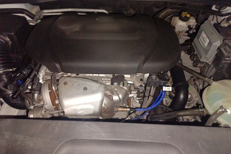 Used Wuling Victory 2020 1.5T CVT Flagship Edition Engine Bay