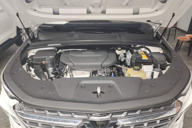 Used Wuling Victory 2020 1.5T CVT Elite Model Engine Bay