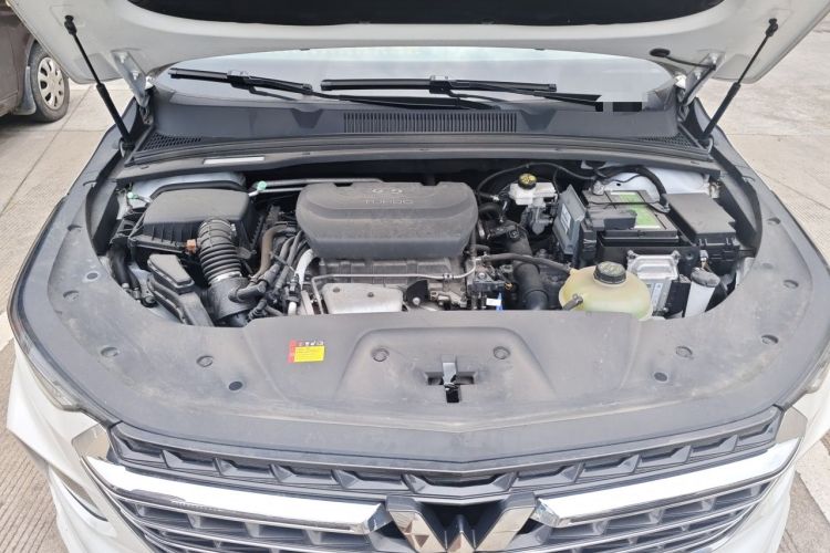 Used Wuling Victory 2020 1.5T CVT Luxury Model Engine Bay