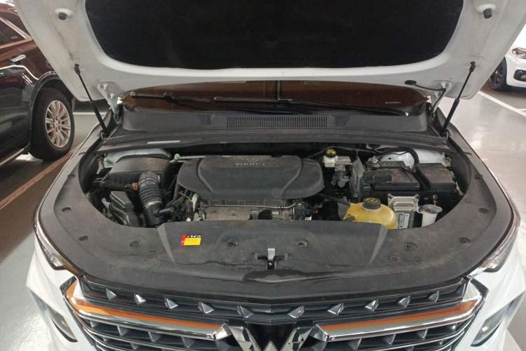 Used Wuling Victory 2020 1.5T CVT Flagship Edition Engine Bay