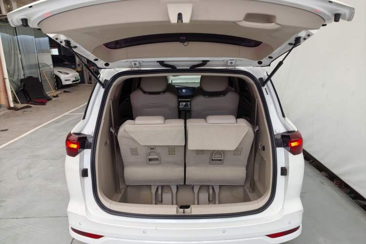 Used Wuling Victory 2020 1.5T CVT Flagship Edition Exterior 11