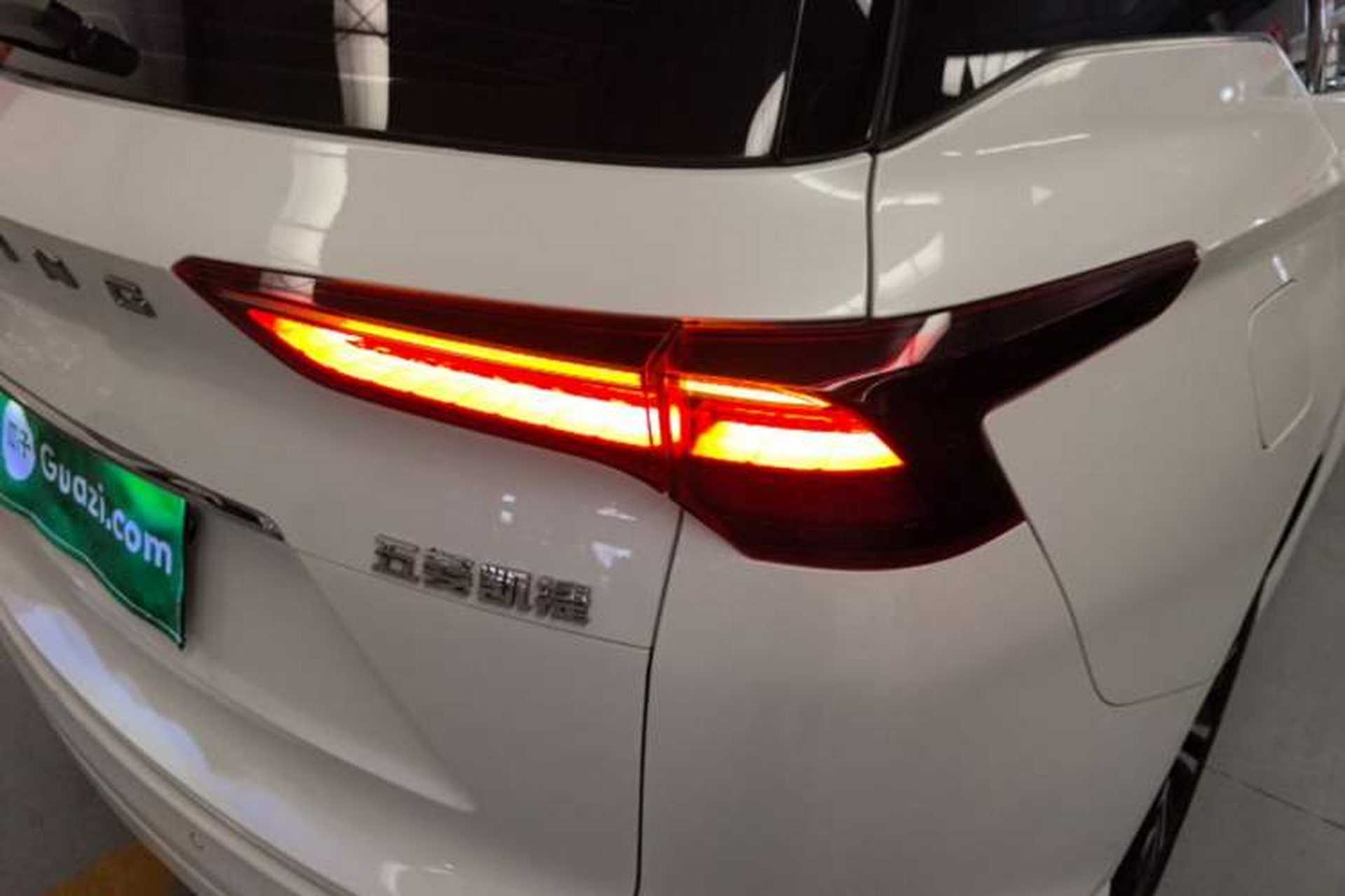 Used Wuling Victory 2020 1.5T CVT Flagship Edition Exterior 3