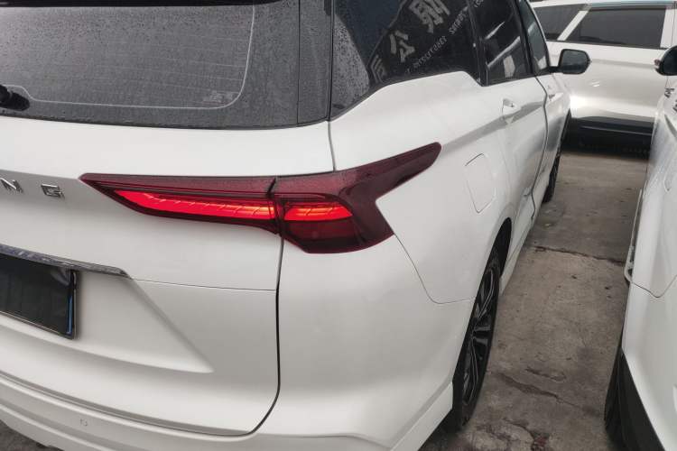 Used Wuling Victory 2020 1.5T CVT Flagship Edition Exterior 3