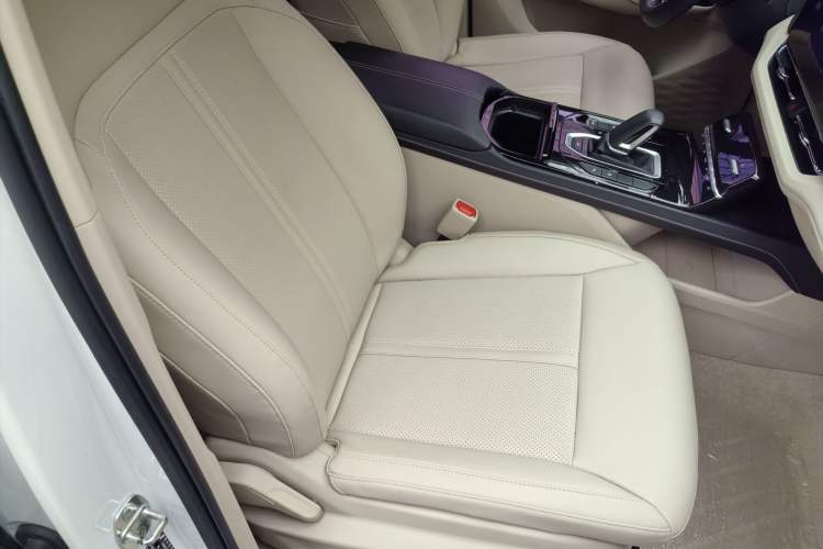 Used Wuling Victory 2020 1.5T CVT Flagship Edition Exterior 5