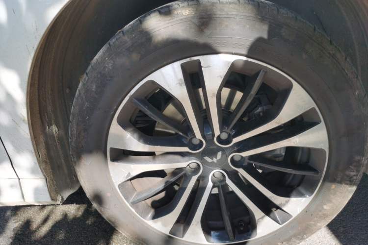 Used Wuling Victory 2020 1.5T CVT Flagship Edition Exterior 7