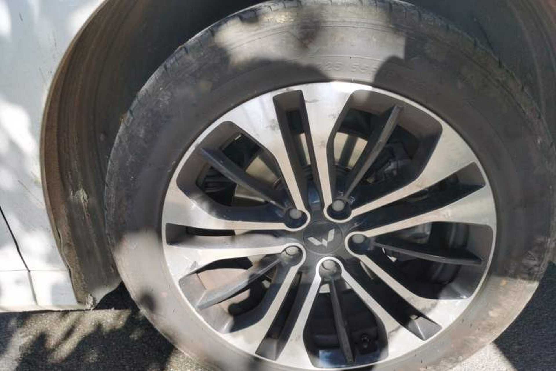 Used Wuling Victory 2020 1.5T CVT Flagship Edition Exterior 7