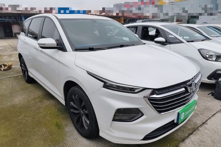 Used Wuling Victory 2020 1.5T CVT Elite Model Front Right 45 Deg