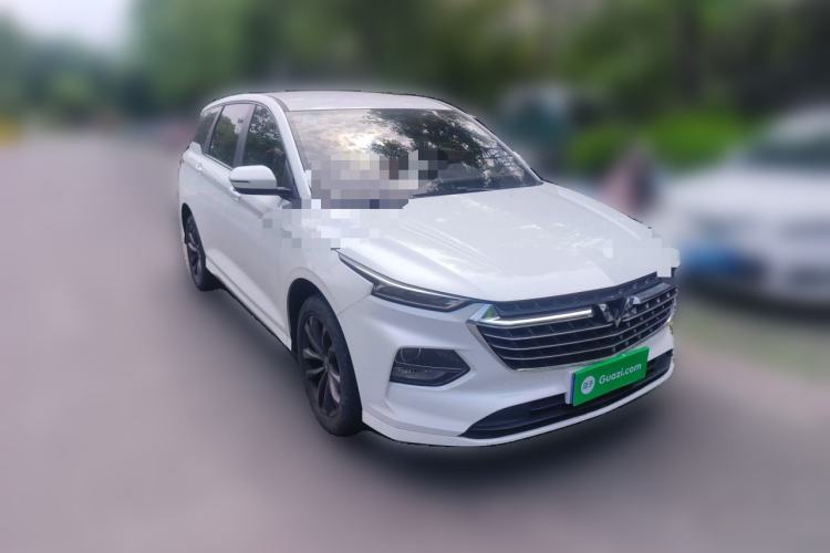 Used Wuling Victory 2020 1.5T CVT Elite Model Front Right 45 Deg