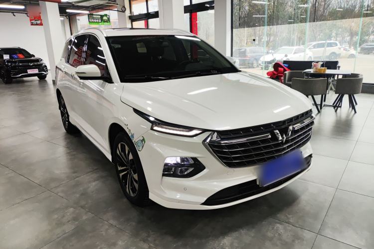 Used Wuling Victory 2020 1.5T CVT Flagship Edition Front Right 45 Deg