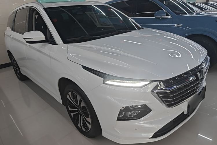Used Wuling Victory 2020 1.5T CVT Flagship Edition Front Right 45 Deg