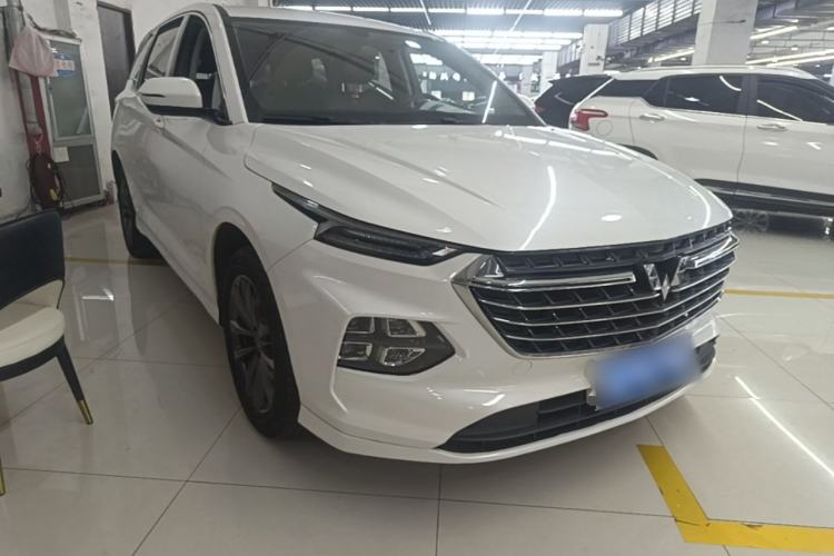 Used Wuling Victory 2020 1.5T CVT Luxury Model Front Right 45 Deg