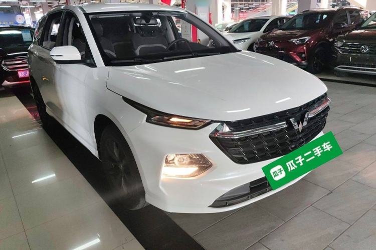 Used Wuling Victory 2020 1.5T Manual Elite Edition Front Right 45 Deg