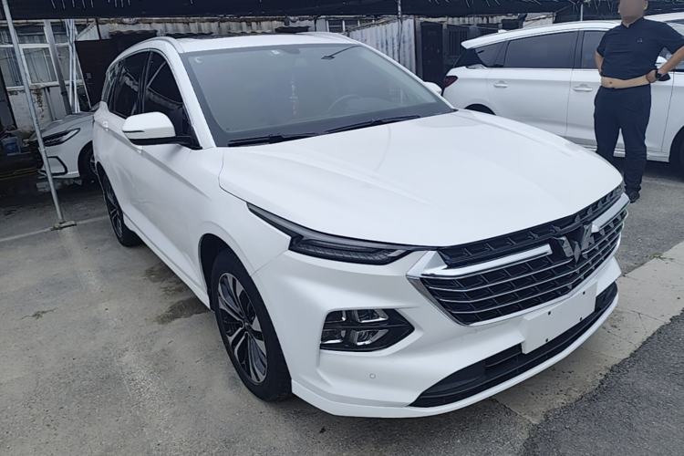 Used Wuling Victory 2020 1.5T CVT Flagship Edition Front Right 45 Deg