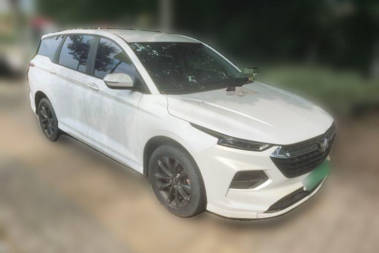 Used Wuling Victory 2020 1.5T Manual Elite Edition Front Right 45 Deg