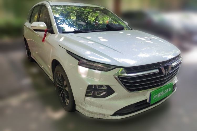 Used Wuling Victory 2020 1.5T CVT Flagship Edition Front Right 45 Deg