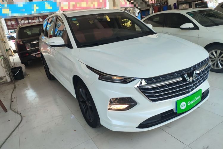 Used Wuling Victory 2020 1.5T CVT Elite Model Front Right 45 Deg