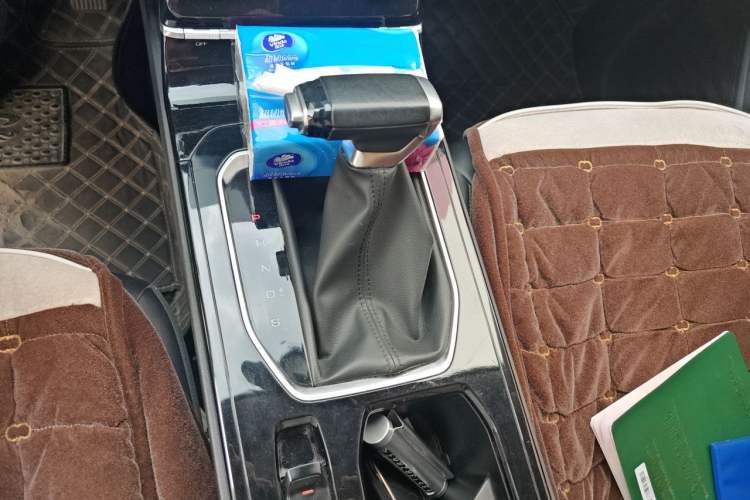 Used Wuling Victory 2020 1.5T CVT Luxury Model Gear Lever