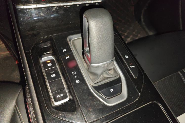 Used Wuling Victory 2020 1.5T CVT Flagship Edition Gear Lever