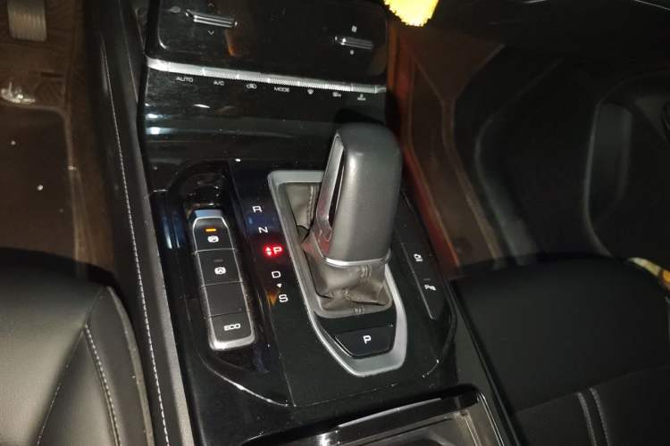 Used Wuling Victory 2020 1.5T CVT Flagship Edition Gear Lever