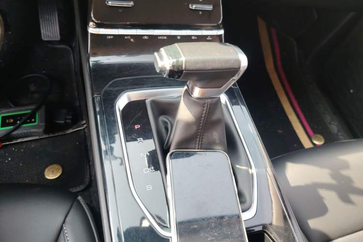 Used Wuling Victory 2020 1.5T CVT Luxury Model Gear Lever
