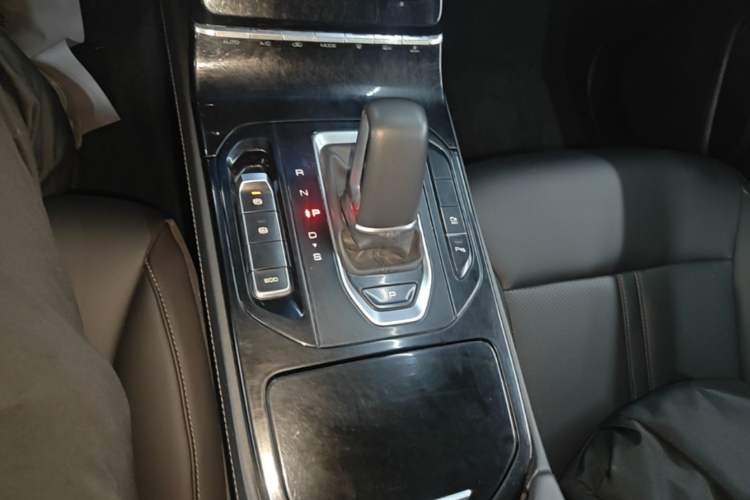Used Wuling Victory 2020 1.5T CVT Flagship Edition Gear Lever