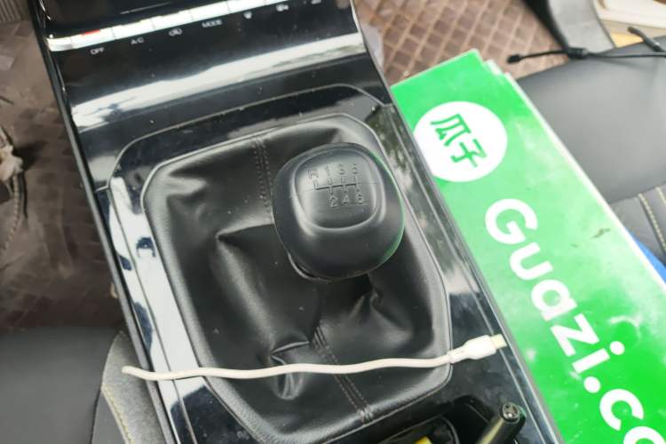 Used Wuling Victory 2020 1.5T Manual Elite Edition Gear Lever