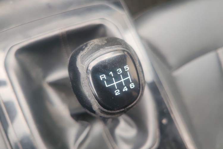 Used Wuling Victory 2020 1.5T Manual Elite Edition Gear Lever